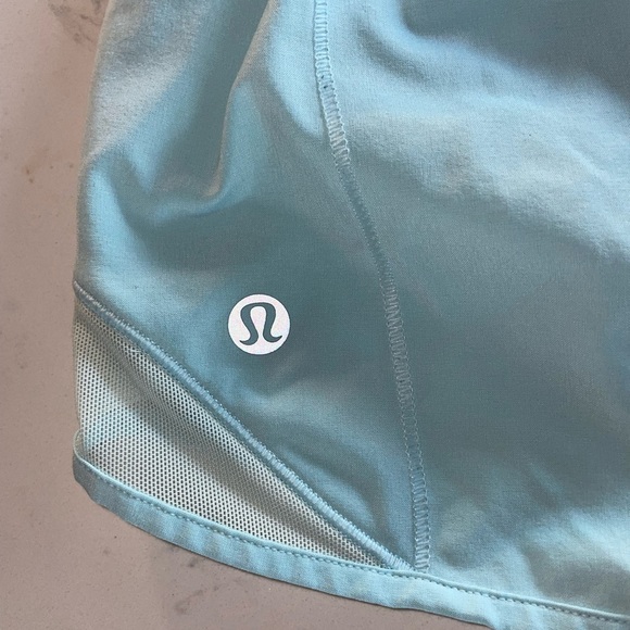 LULULEMON RARE HOTTIE HOT ICING BLUE SHORTS 2.5” - Picture 3 of 6
